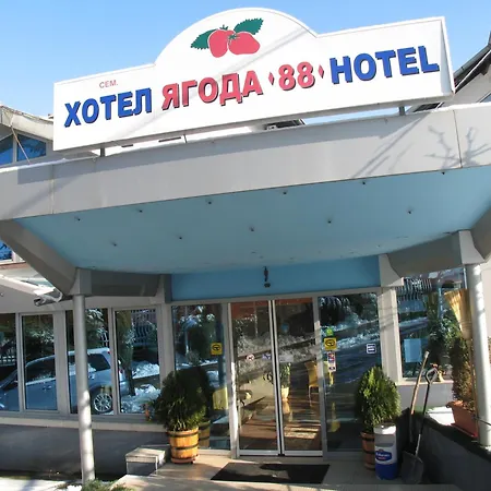 Family Yagoda88 - Free Parking